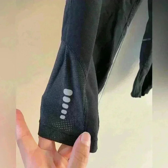 Nike dri fit‎ leggings cropped stretchy mesh detail elastic waist. Medium - Picture 2 of 5